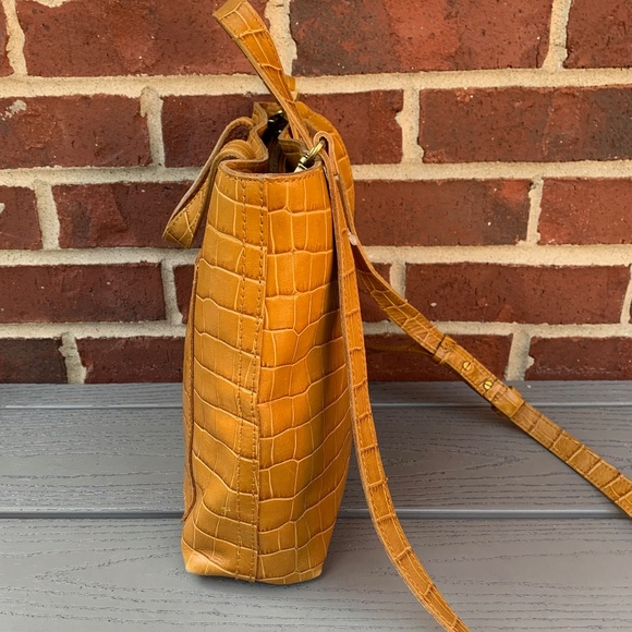 Madewell Zip-Top Leather Transport Crossbody Bag - Picture 2 of 13